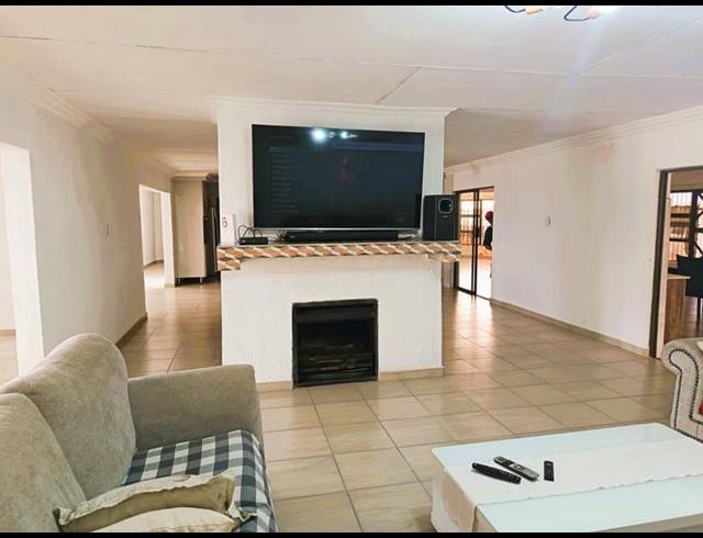 4 BEDROOM HOUSE FOR SALE IN MANKWENG